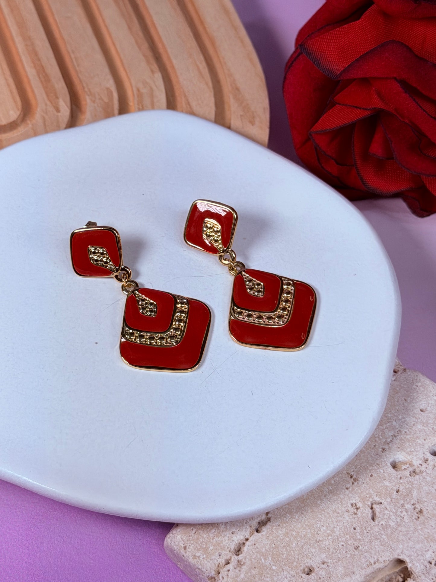 Aretes Scarlet Royale
