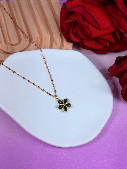 Collar Flor Esmeralda