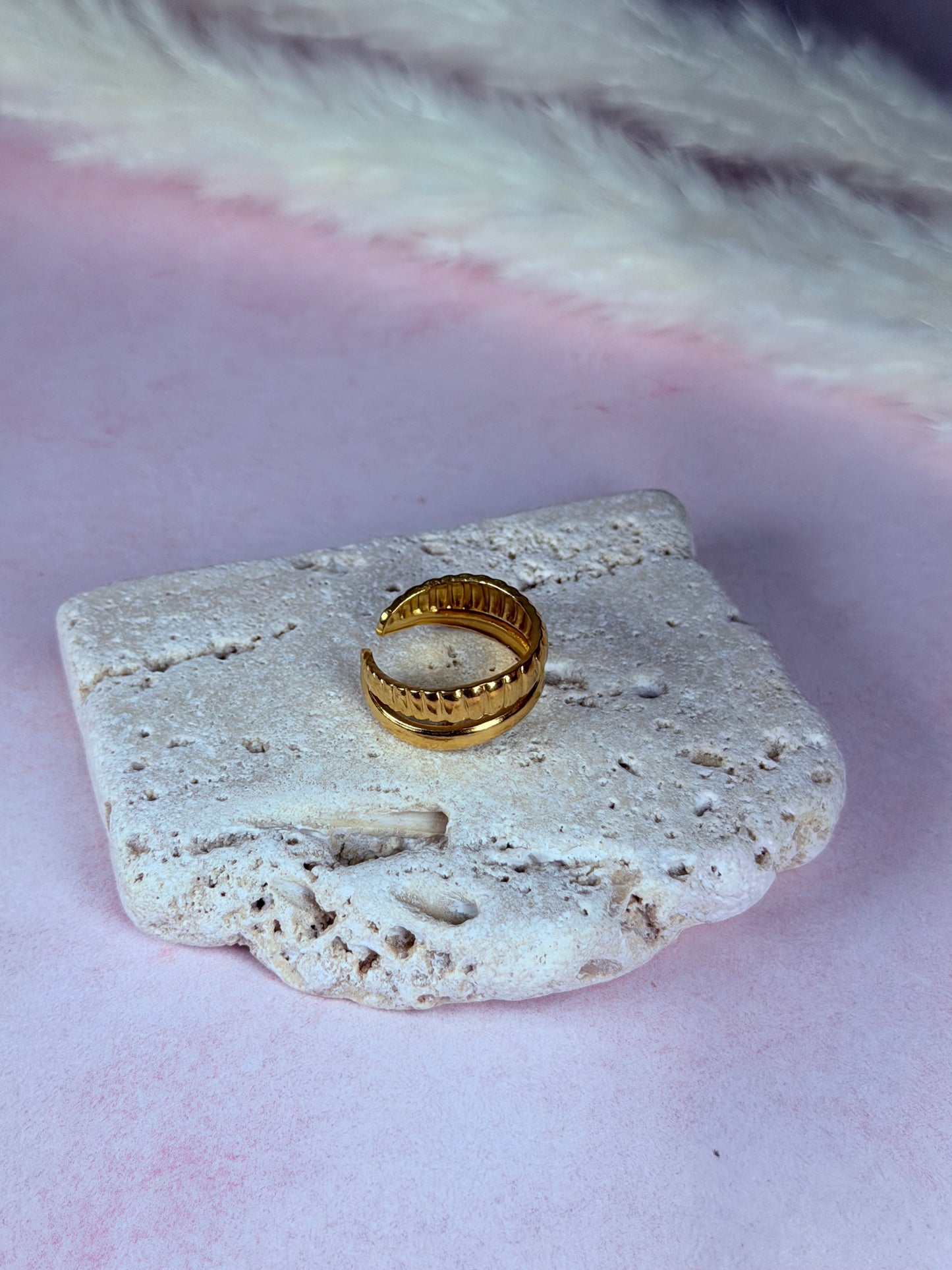 Anillo Golden Rib Chic