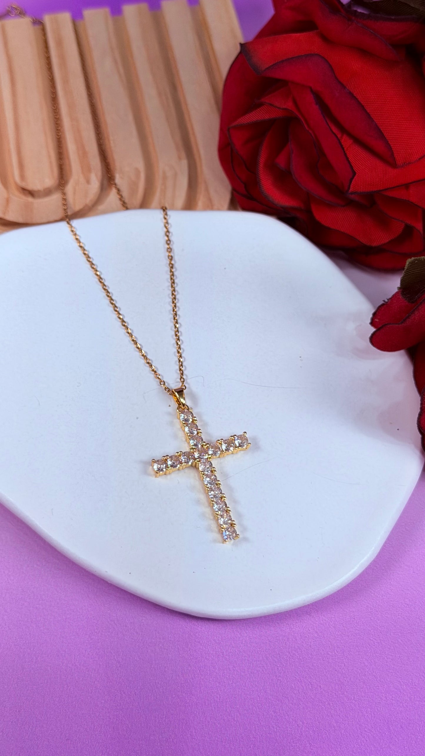 Collar Cross Spark