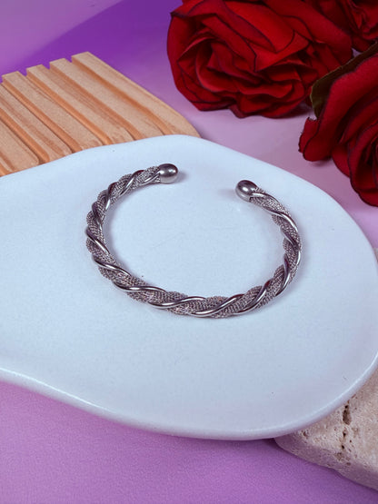 Pulsera Twisted Elegance