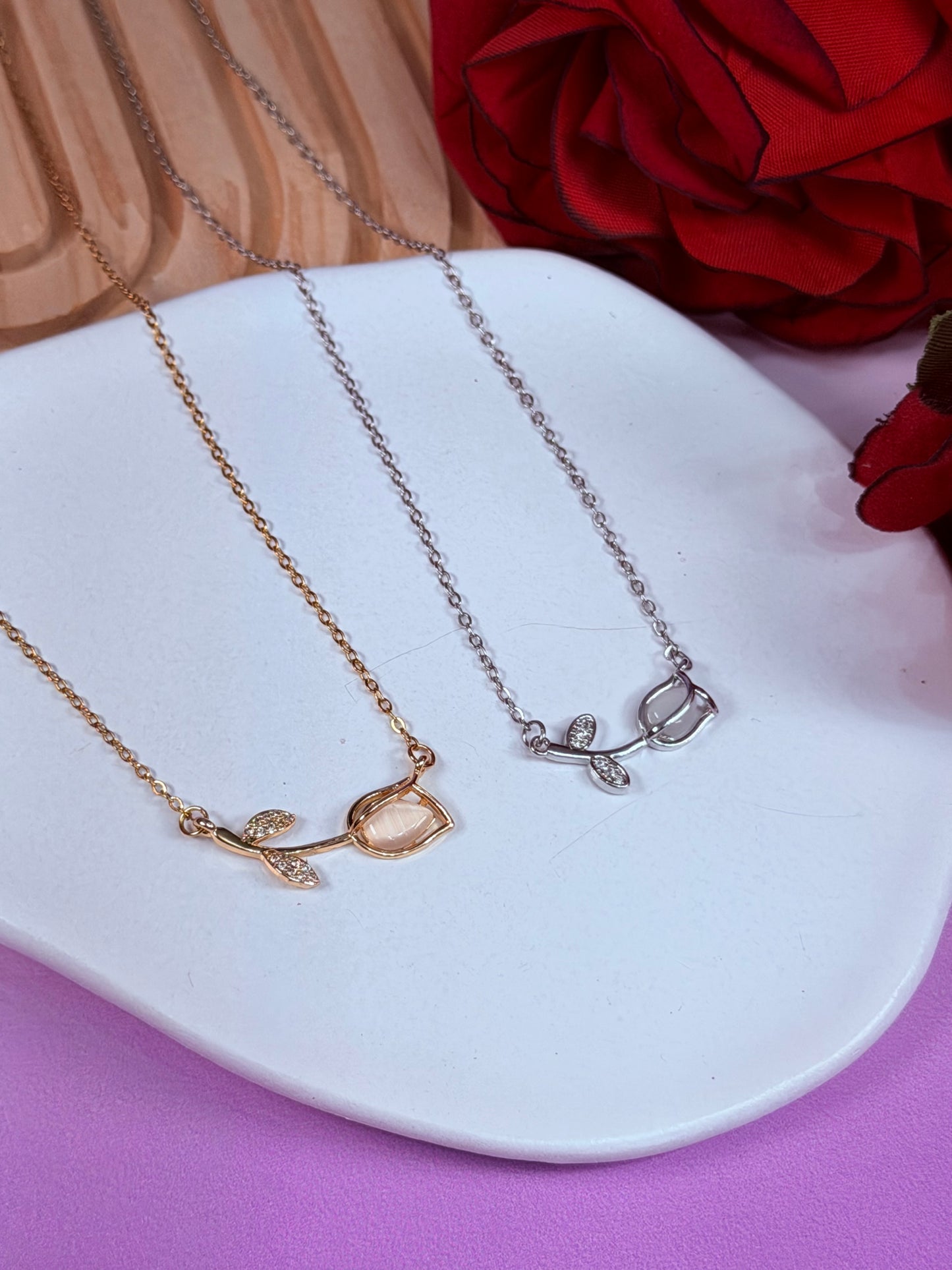 Collar Rose Charm
