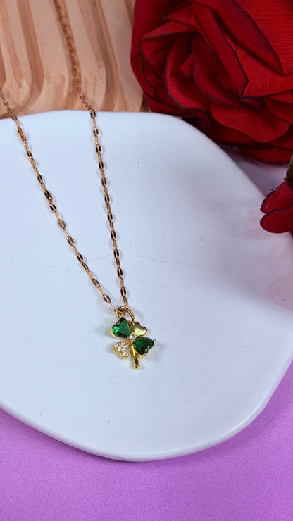 Collar Clover Glow