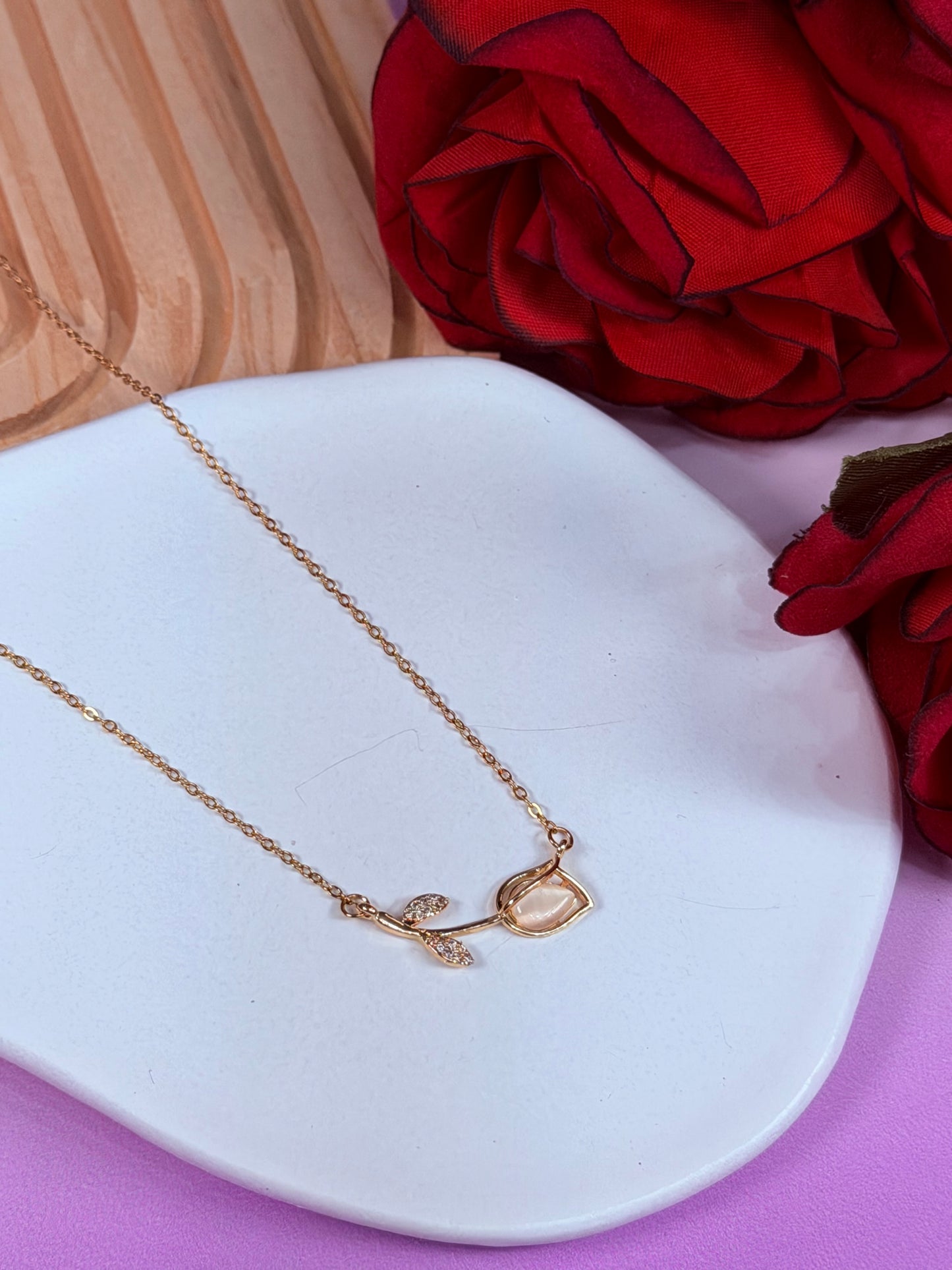 Collar Rose Charm