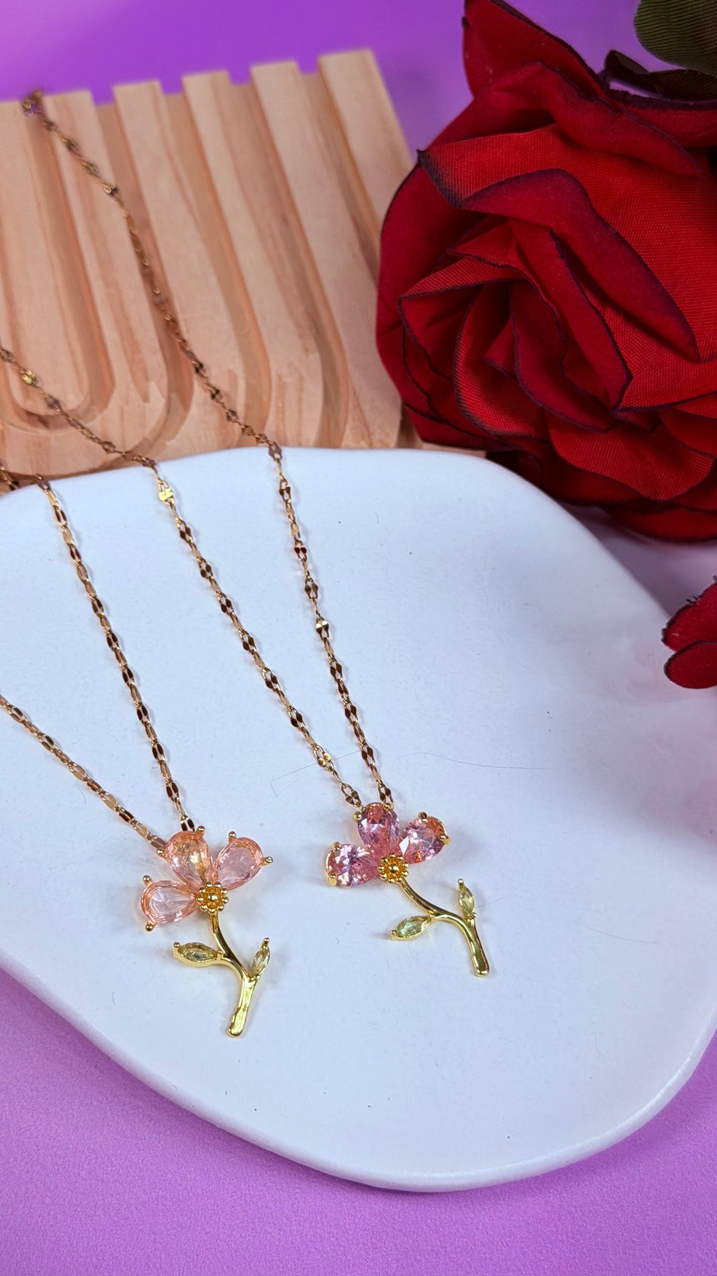 Collar Blossom Glow