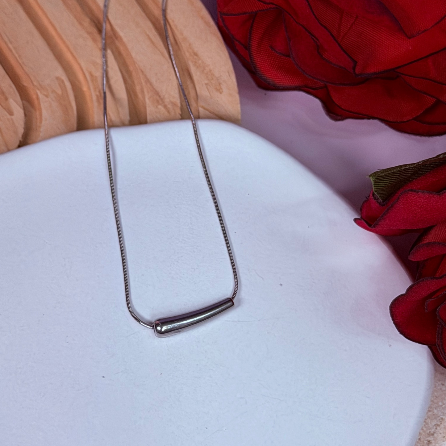 Collar Minimal Tube Glow