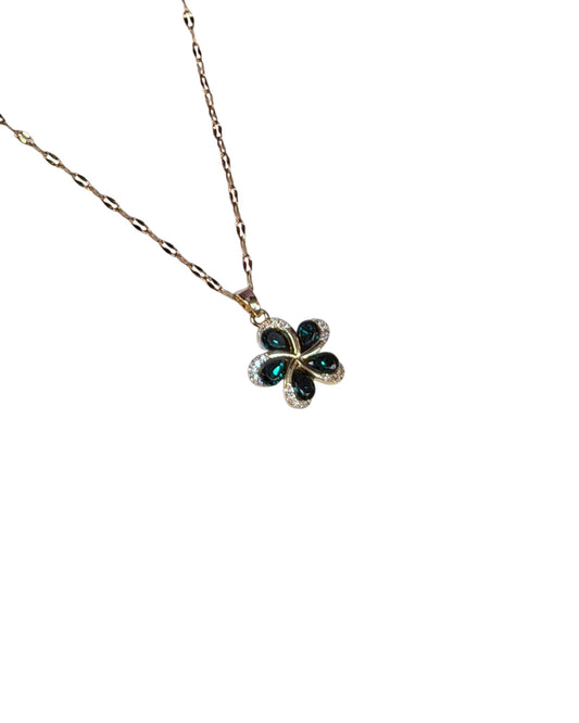 Collar Flor Esmeralda