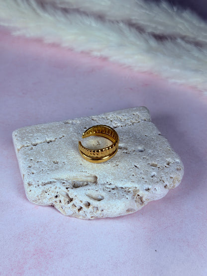 Anillo Golden Rib Chic